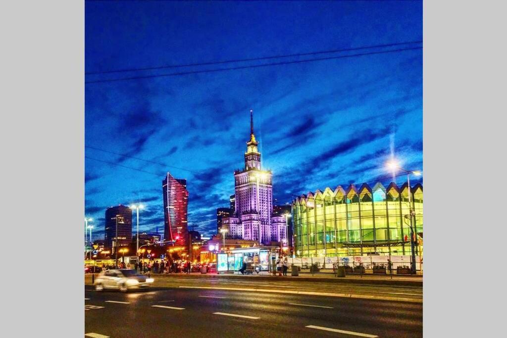 W samym Centrum na Grzybowskiej Warszawa Zewnętrze zdjęcie